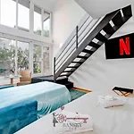 & Bright On Two Floors 'turquoise' -by Easylife Swiss Appartement *